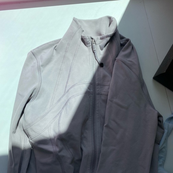 Lululemon Define Jacket - Picture 4 of 4